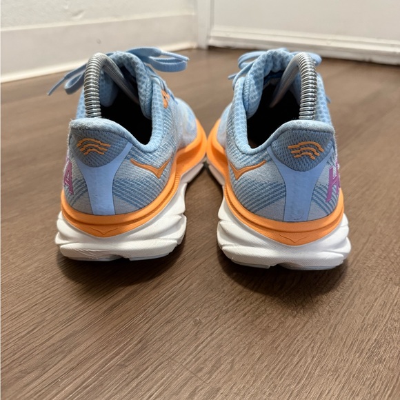 Hoka clifton 9 Women's Sky Blue and Coral Athletic Shoes - Picture 5 of 9